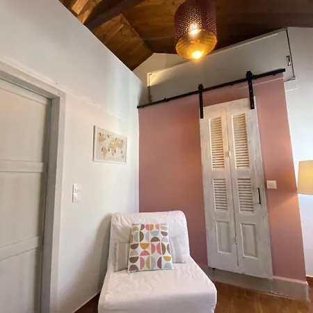 Cozy Corfiot House בית נופש