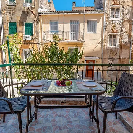 Cozy Corfiot House בית נופש *